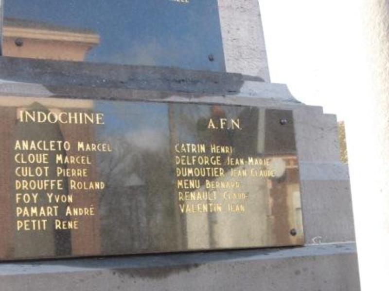 Famille Drouffe - Roland Drouffe sur le monument aux morts de St Michel, Aisne