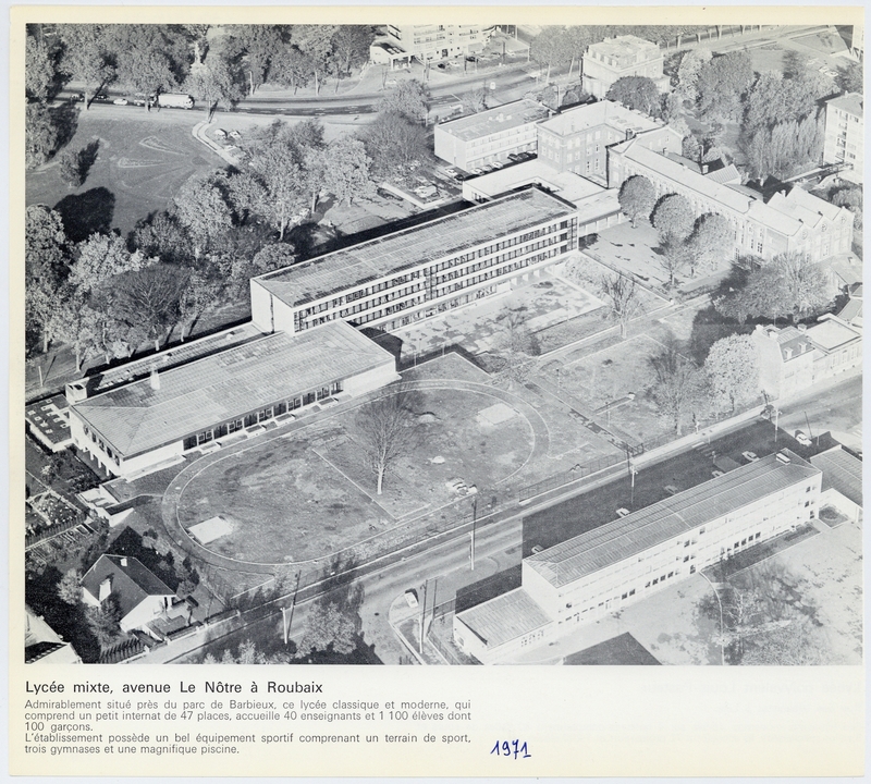 Une vue aérienne de la construction du lycée Baudelaire