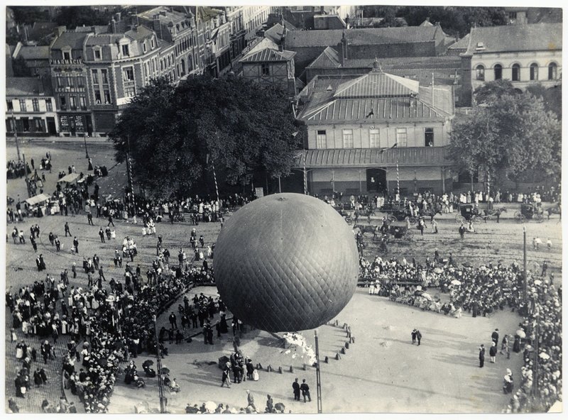 Un ballon sur la Grand Place