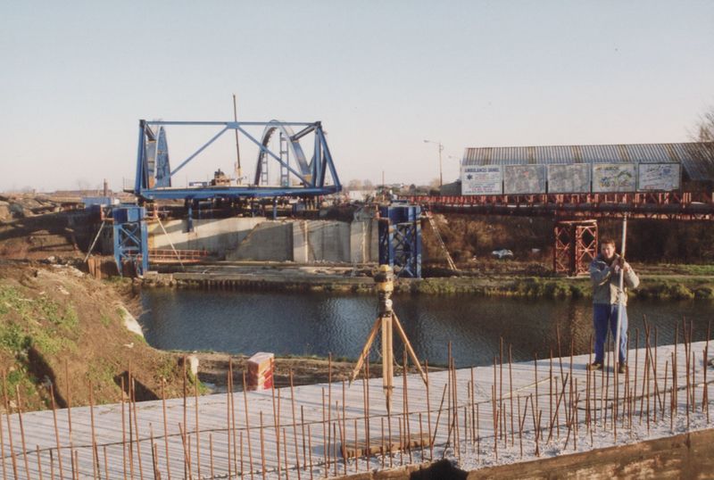 Travaux avant l'installation du nouveau pont du Sartel