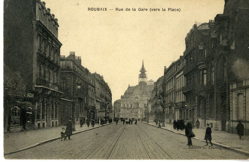 Rue de la Gare allant vers la Grand Place