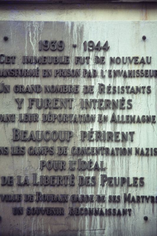 Plaque commémorative aux Bains Roubaisiens