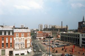 Parking et parvis dans les années 1980