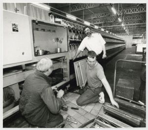 Une panne sur une fileuse industrielle de l'usine 