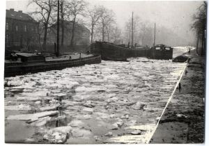 Le canal de Roubaix gelé