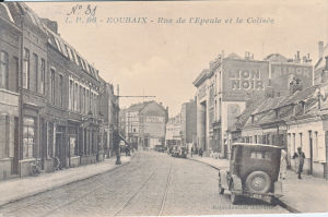 Placards publicitaires rue de l'Epeule
