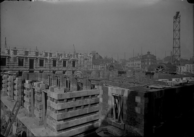 Construction de l’hôtel de ville