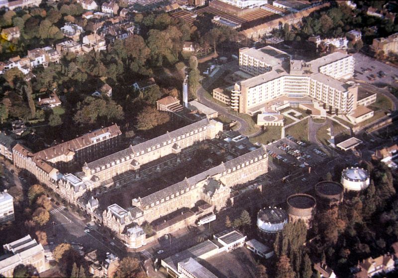 Le Centre médical Barbieux et l'Hôpital Victor Provo vers 1990