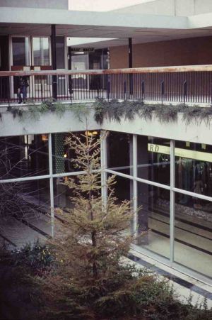 Patio intérieur du centre commercial Roubaix 2000, 1979.