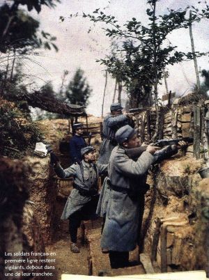 Soldats français dans la tranchée