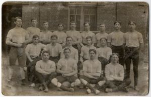 Portrait d'un groupe de gymnastes de la Roubaisienne