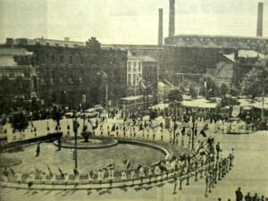 Les bureaux de l'entreprise Motte Bossut et le rond-point de l'Europe en 1969