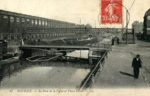 Le pont et sa passerelle