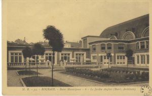 Extérieur de la piscine